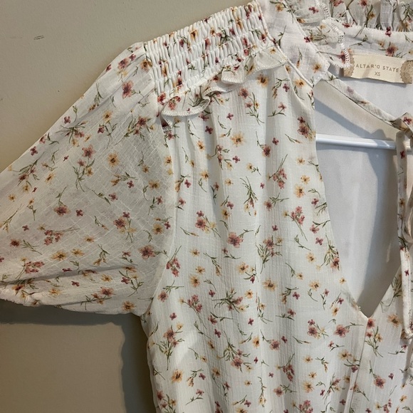 Alter’d State dress with flowers! - Picture 6 of 9